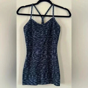 Lululemon Feathered Blue built in bra Tank Top Sz‎ 4